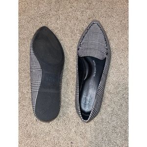 Black and white flat heel never worn!